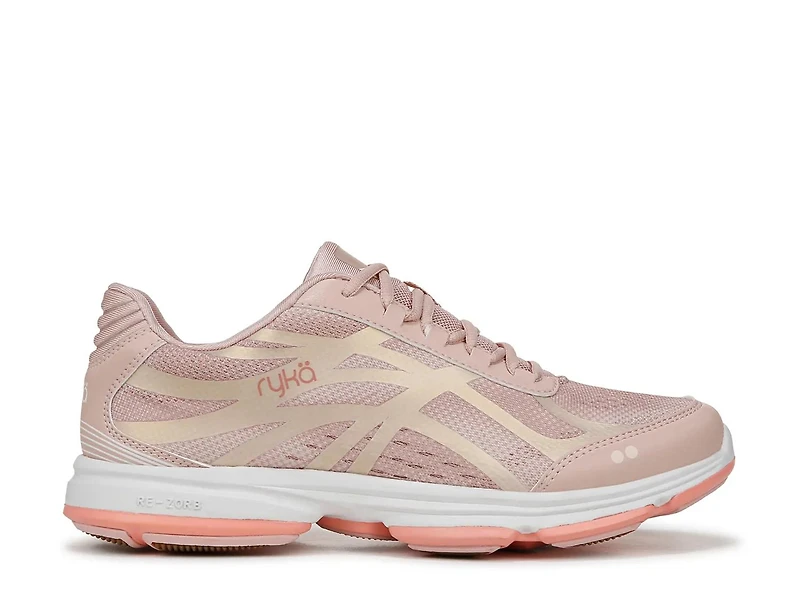 Devotion Plus 3 Walking Sneaker