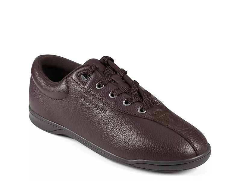 AP1 Walking Sneaker