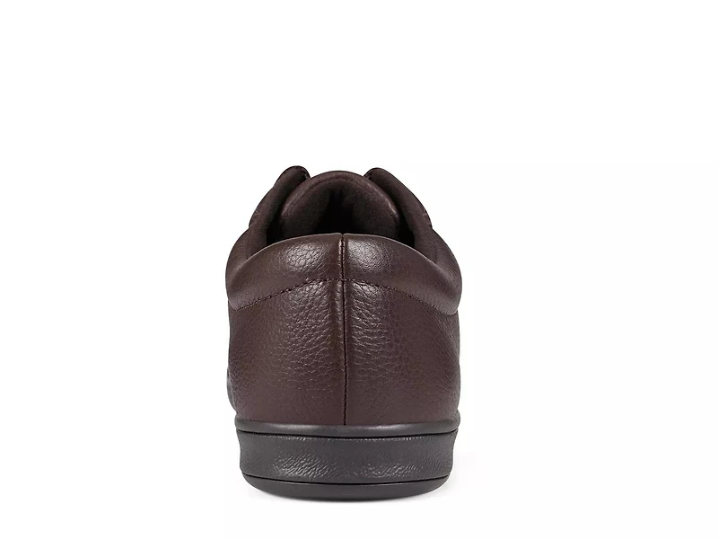 AP1 Walking Sneaker
