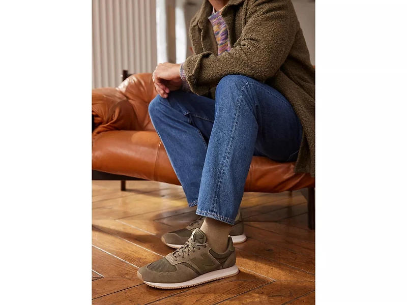 420 v2 Sneaker-Men's