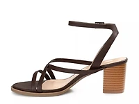 Anikah Sandal