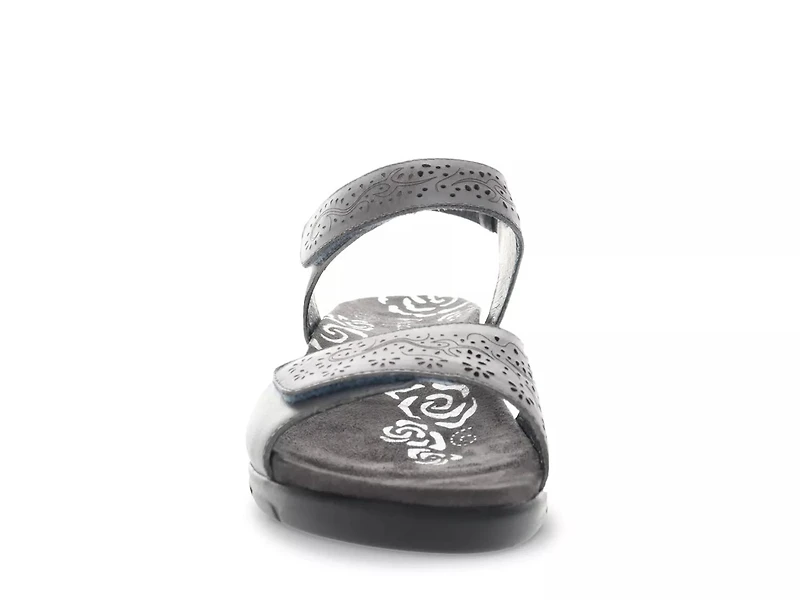 Wanda Sandal