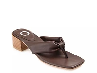 Seelah Sandal