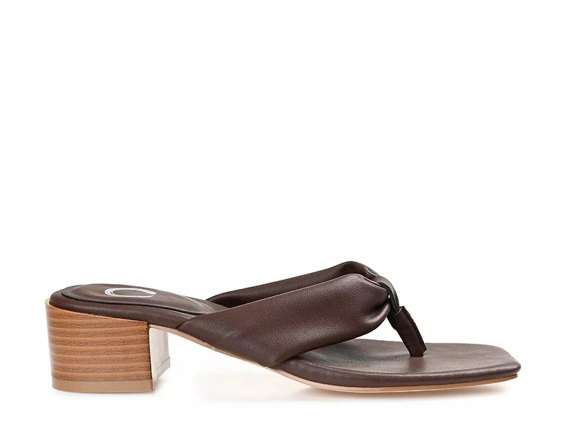 Seelah Sandal