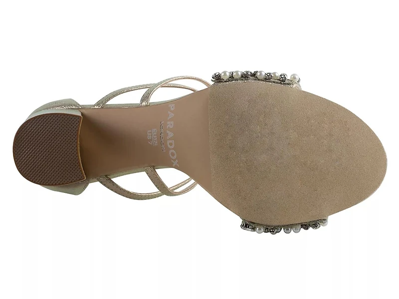 Hira Sandal