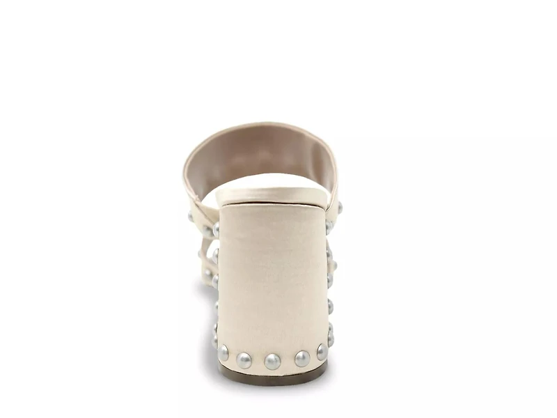 Roaring Sandal