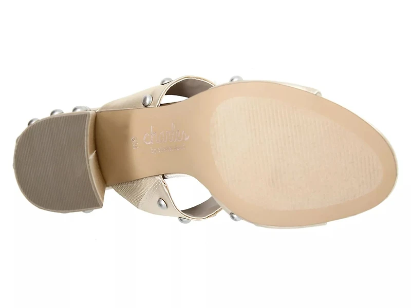 Roaring Sandal