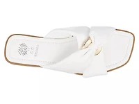 Perri Sandal