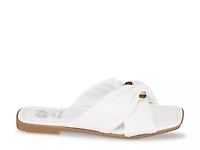 Perri Sandal