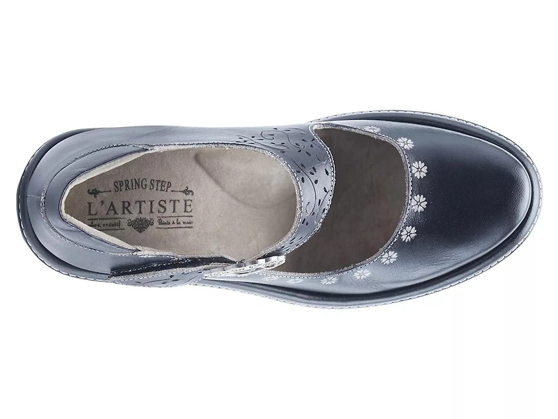 Footlight Mary Jane Pump