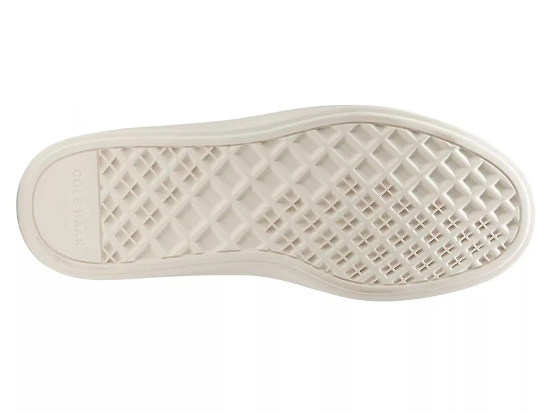 Grand Crosscourt Traveler Sneaker