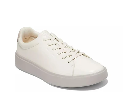 Grand Crosscourt Traveler Sneaker