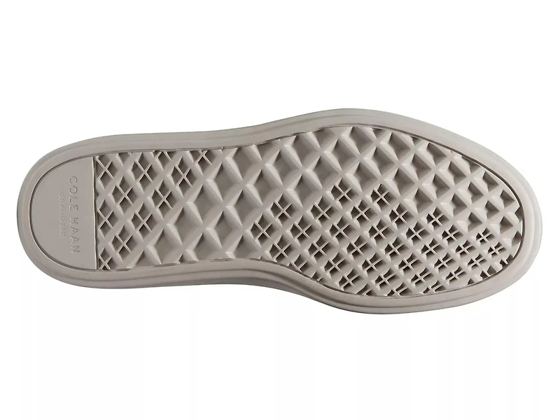 Grand Crosscourt Traveler Sneaker