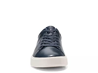 Grand Crosscourt Traveler Sneaker