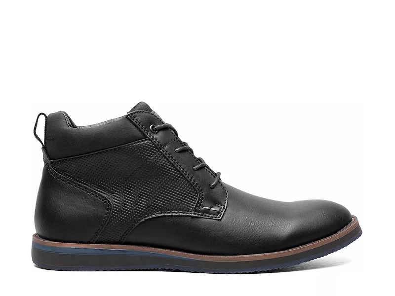 Circuit Plain Toe Chukka Boot