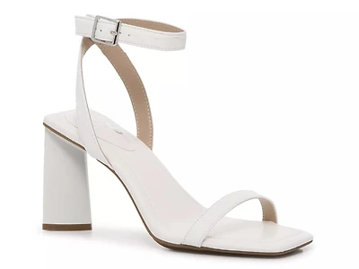 Alyanna Sandal
