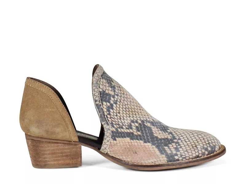 Shy Town Bootie