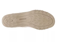 Breathe Easy Swayful Slip-On