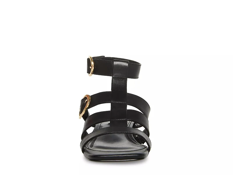 Aylin Sandal