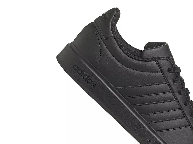 Grand Court Sneaker