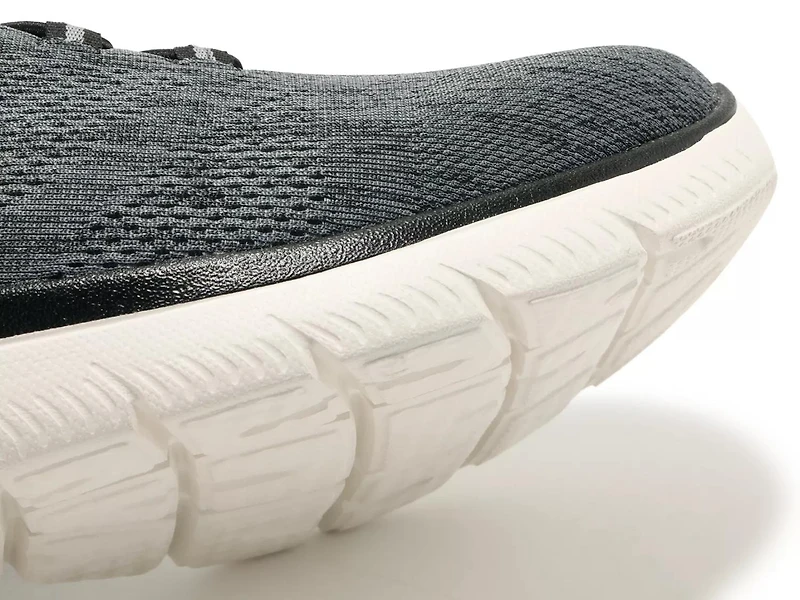 Summits Louvin Sneaker