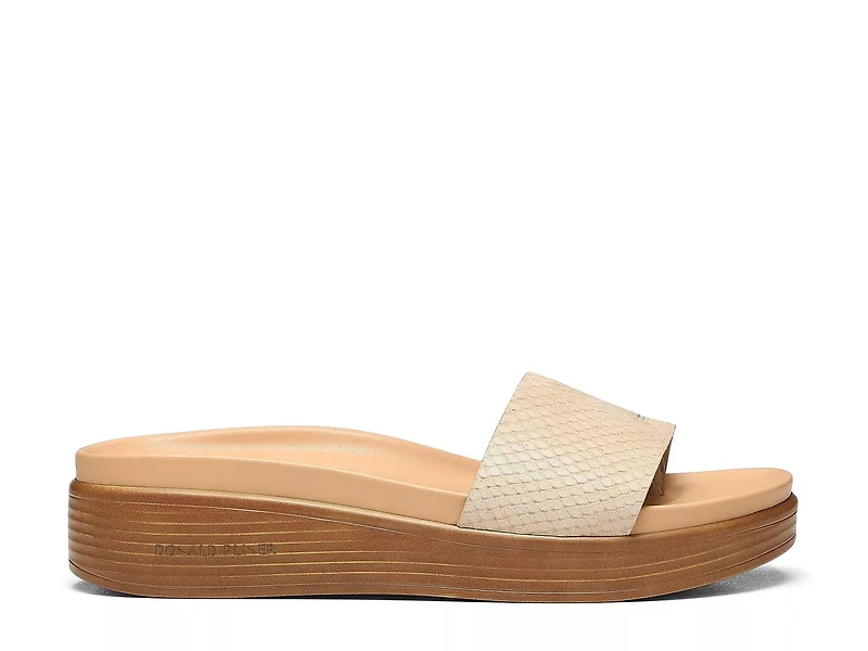 Fiji Wedge Sandal
