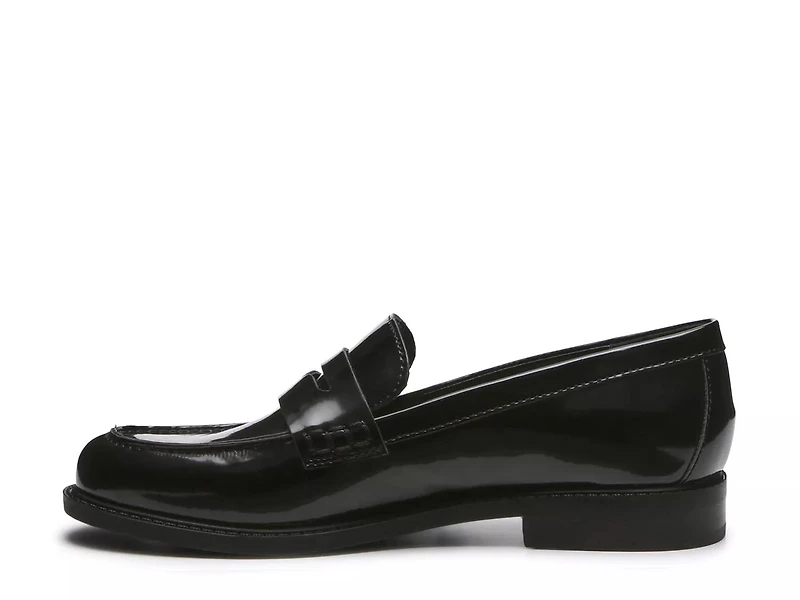 Ilithia Loafer