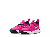Team Hustle D 11 Basketball Sneaker