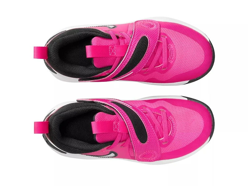 Team Hustle D 11 Basketball Sneaker