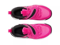 Team Hustle D 11 Basketball Sneaker