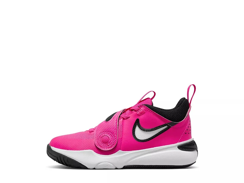 Team Hustle D 11 Basketball Sneaker