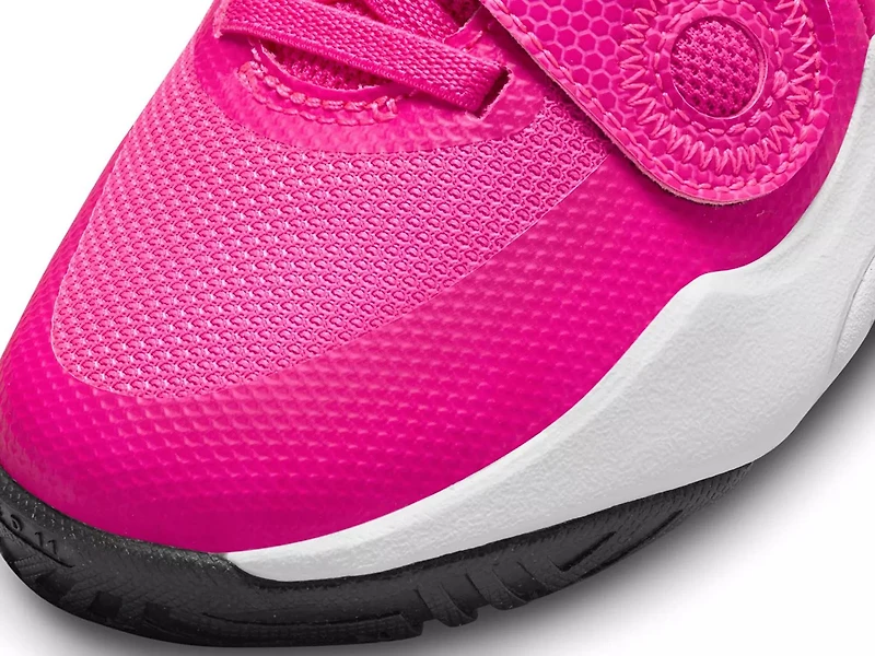 Team Hustle D 11 Basketball Sneaker