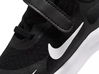 Revolution 7 Sneaker