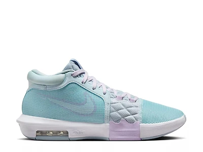 LeBron Witness 8 Basketball Shoe - Men's