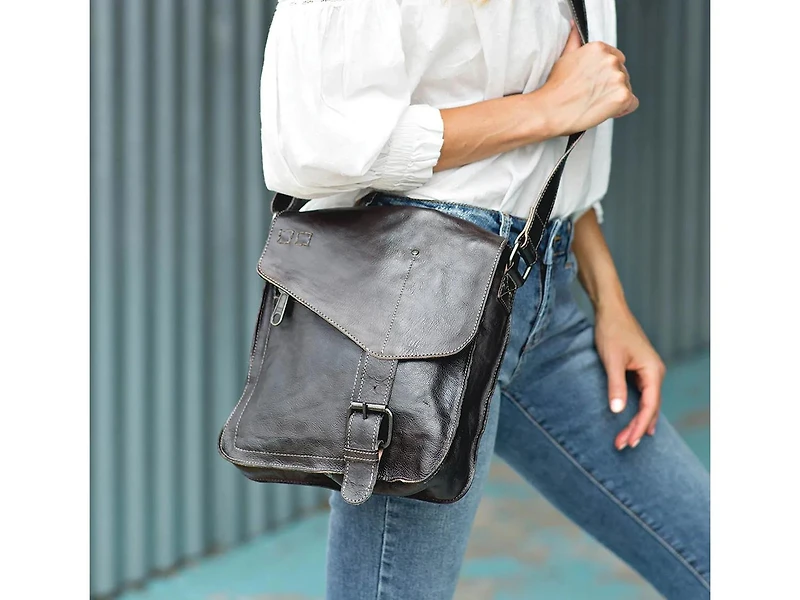 Venice Beach Leather Crossbody Bag