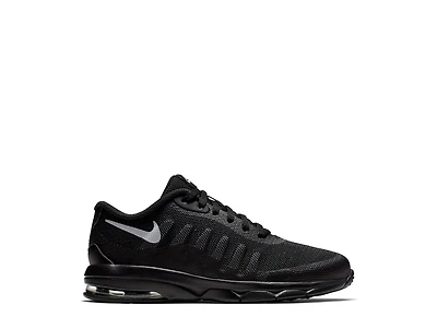 Air Max Invigor Sneaker