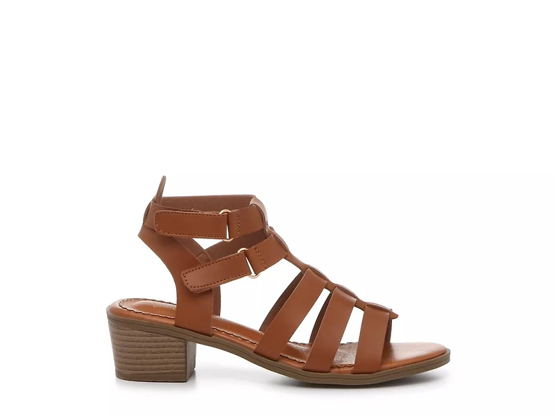 Brianna Sandal
