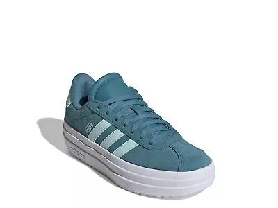 VL Court Bold Lifestyle Sneaker