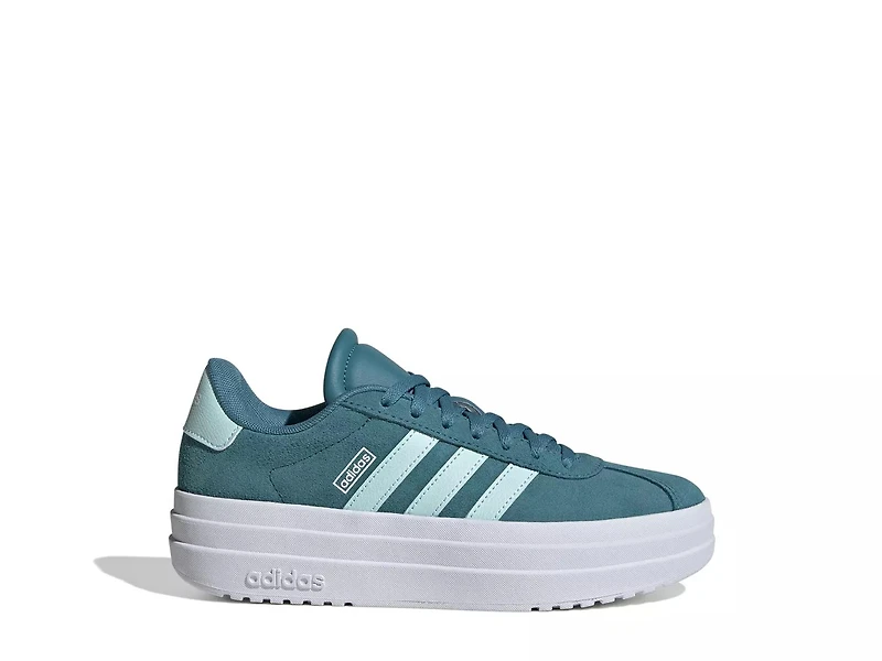 VL Court Bold Lifestyle Sneaker