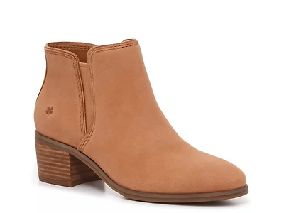 Chelsaey Bootie