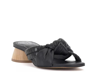 Leana Sandal