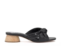 Leana Sandal