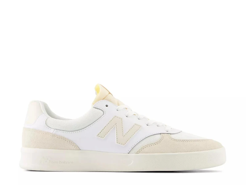 CT300 v3 Court Sneaker