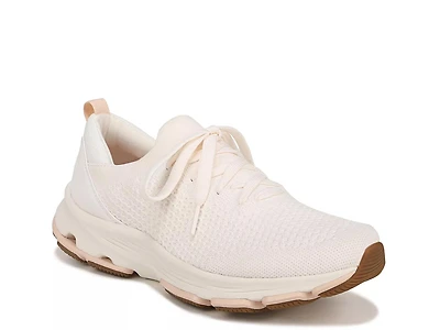 Devotion Fuse Walking Sneaker