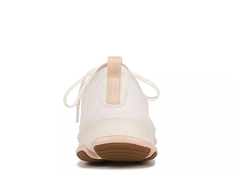 Devotion Fuse Walking Sneaker