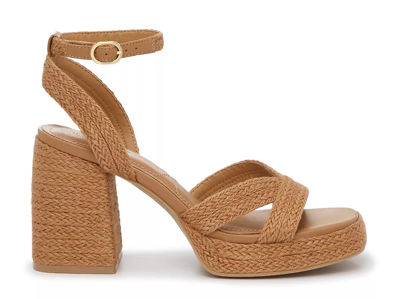 Dylann Sandal