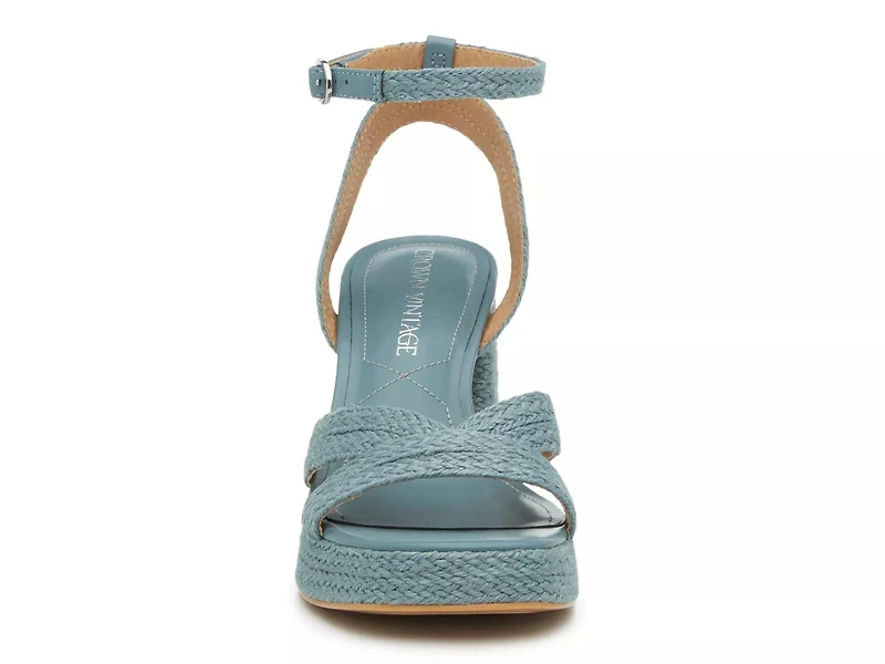Dylann Sandal