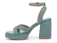 Dylann Sandal