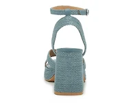 Dylann Sandal