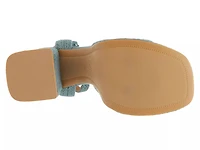 Dylann Sandal